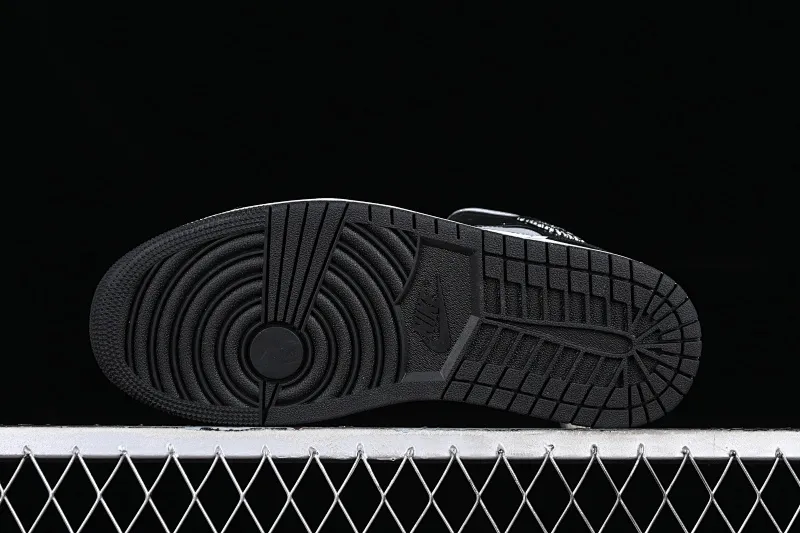 All categories Air Jordan Jordan series basketball shoes Air Jordan 1 Mid Air Jordan 1 Mid SE "Black Chrome" AJ1 Joe 1 Smoked Panda mid-top basketball shoes FB9892-002